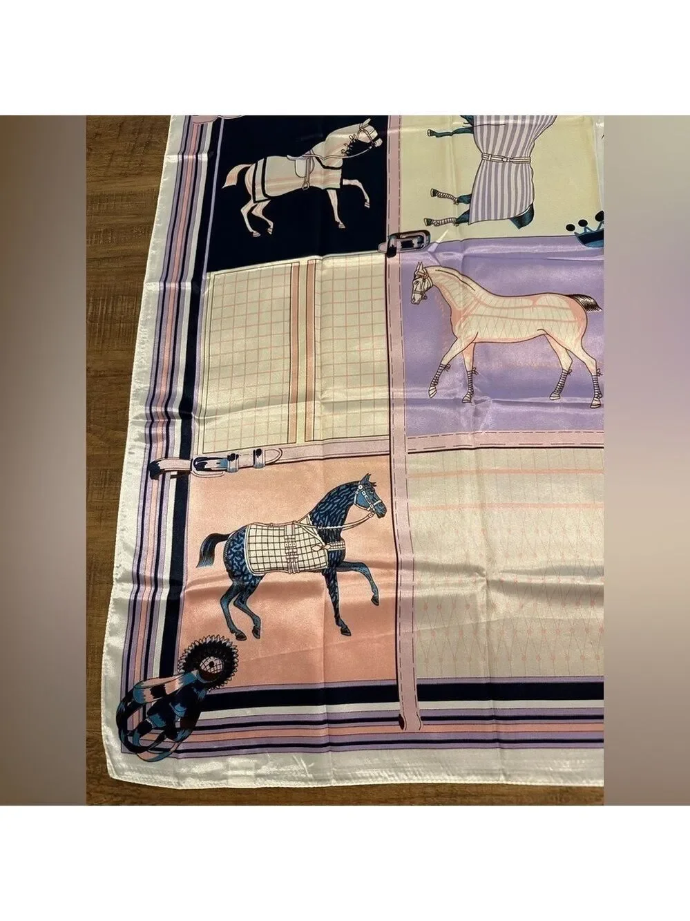 Square Scarf - Luxury Horse Novelty Print on 100% Satin Feeling Polyester NWOT